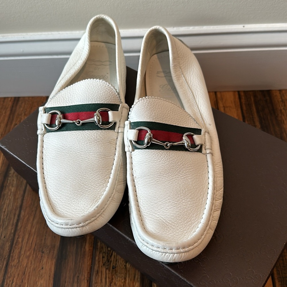 Gucci Men’s white loafer - Picture 2 of 5